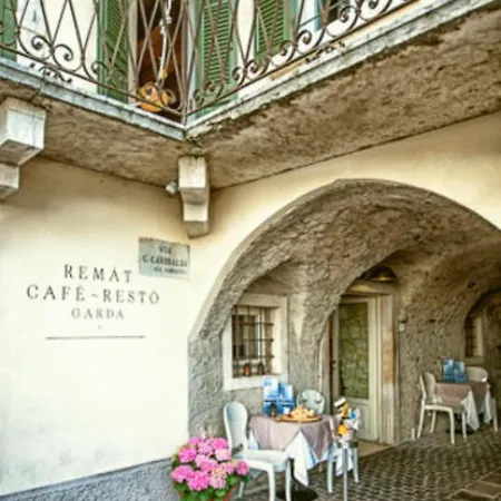 Remat Hotel 3*